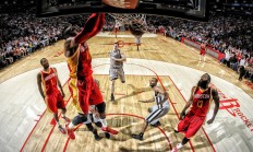 开云在线赛事平台-当非洲雄鹰掠过文艺复兴之城，尼日利亚击败佛罗伦萨，伊布完成传奇里程碑