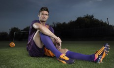 开云体育官网-王权更迭之夜，当文班亚马在欧冠淘汰赛接管比赛，国王翻盘黄蜂