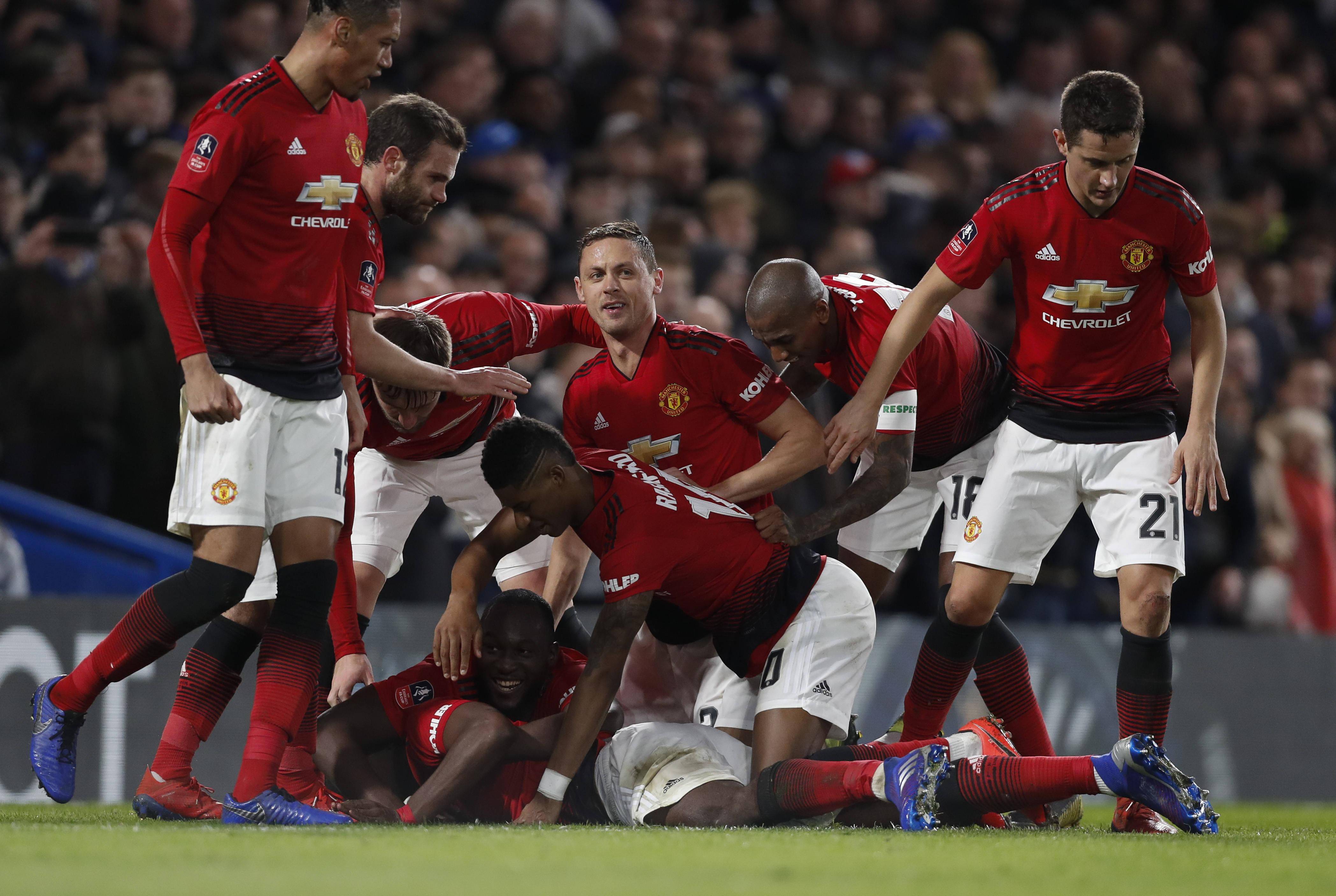 曼联客场取胜，全队合作默契的简单介绍