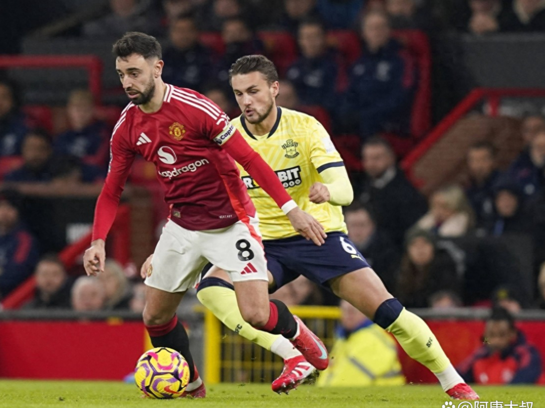 关于曼联客场轻取南安普顿，实现胜利的信息