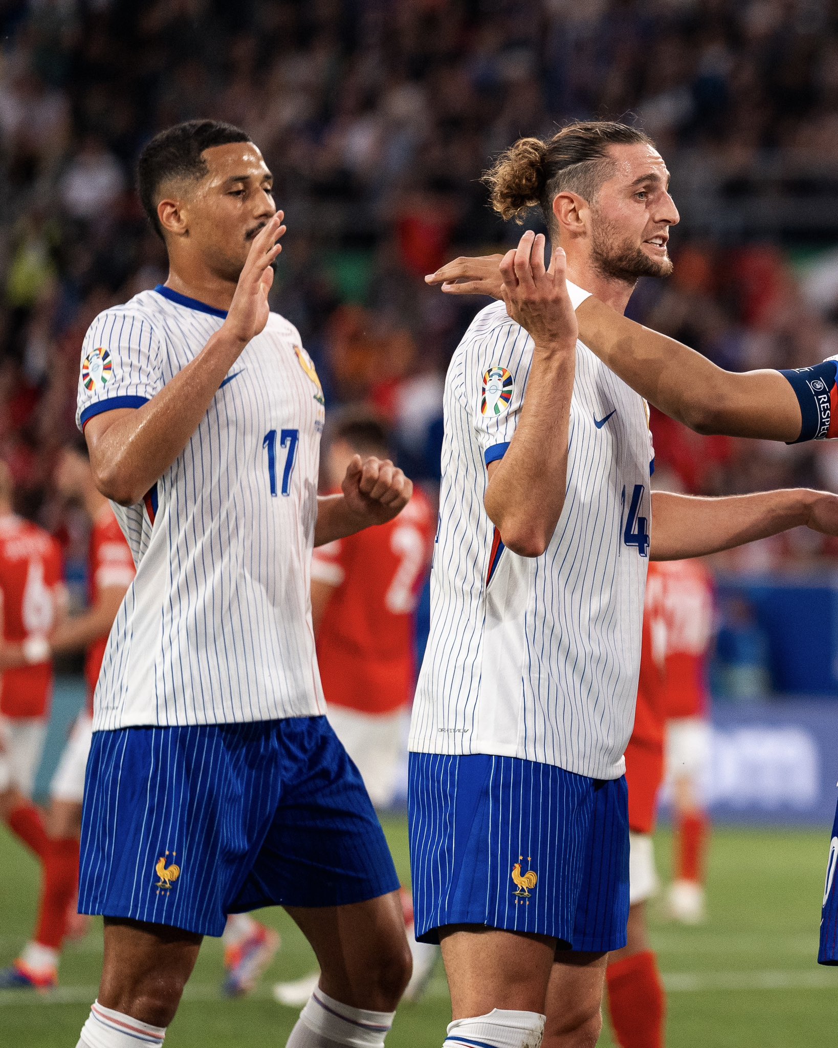 包含斯洛伐克队准备对阵克罗地亚队的词条