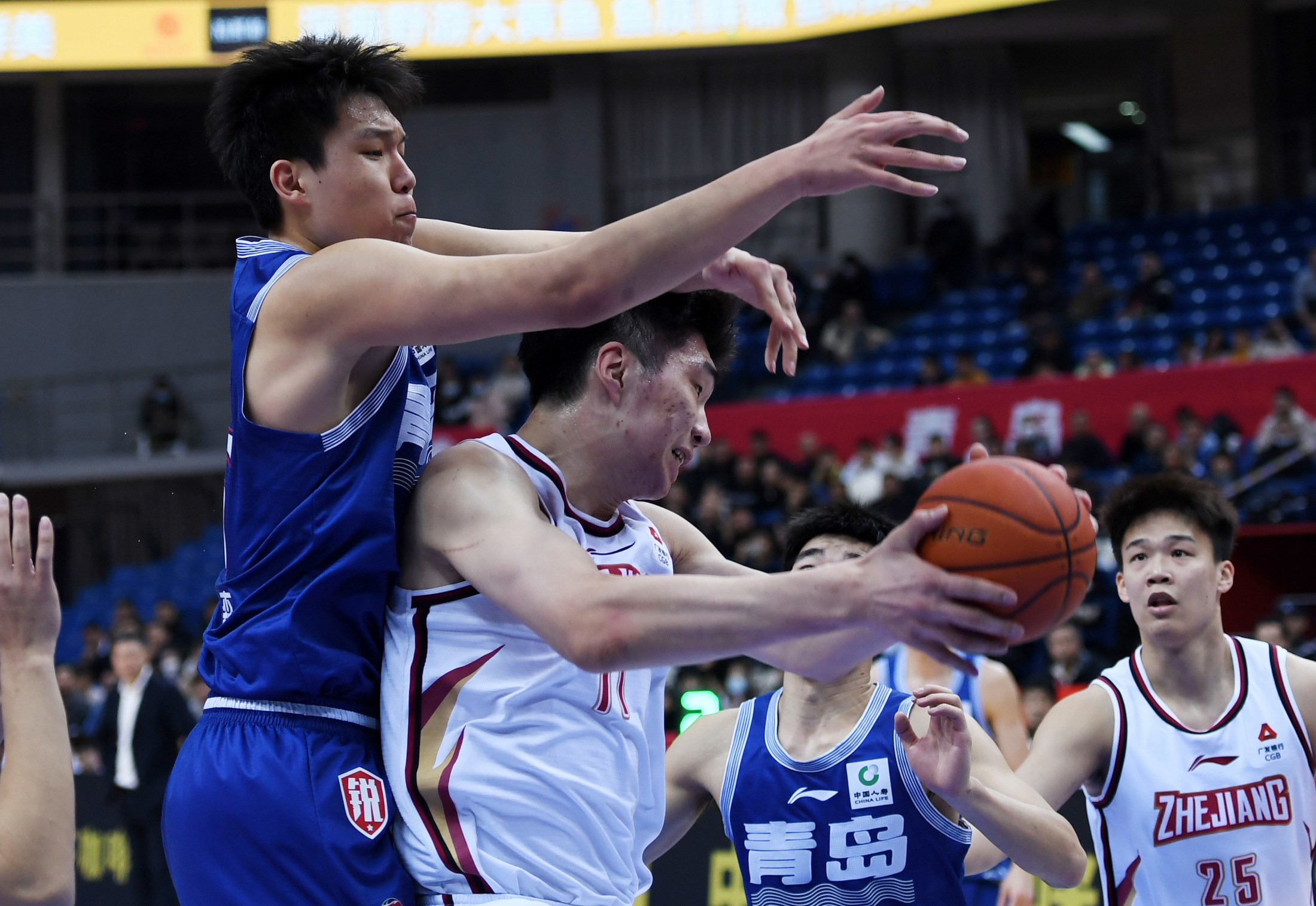 青岛男篮惨败对手，遭受连败的简单介绍