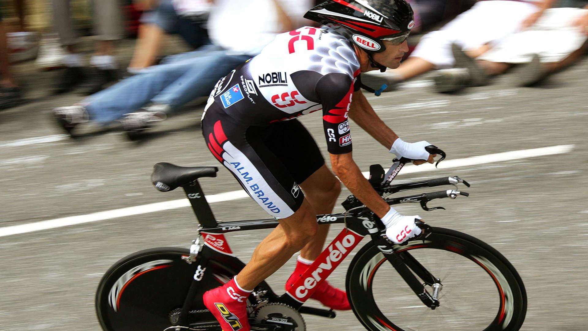 托尼·克罗斯,大场面先生如何用手术刀般的传球,导演拜仁对贝蒂斯的战术碾压